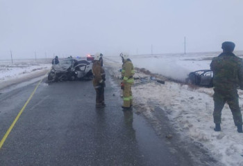 Два человека погибли в ДТП на трассе Атырауской области