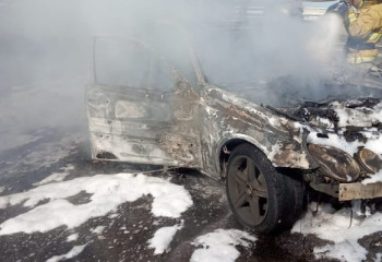 Автомобиль сгорел на трассе в Акмолинской области
