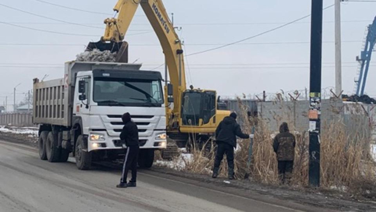Жителей Алматинской области попросили не засорять арыки