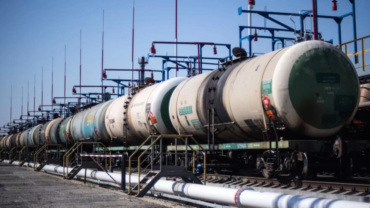 Внутренний рынок Казахстана обеспечат нефтепродуктами перед посевной