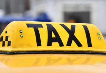 Шымкенттік әйел таксиде босанды