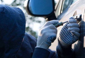 Петропавлда бес көлікті тонаған екі жігіт ұсталды