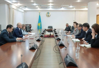 Министр Дүниежүзілік Банк өкілдерімен кездесті