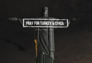 В Бразилии статую Христа Искупителя подсветили в цвета флагов Турции и Сирии