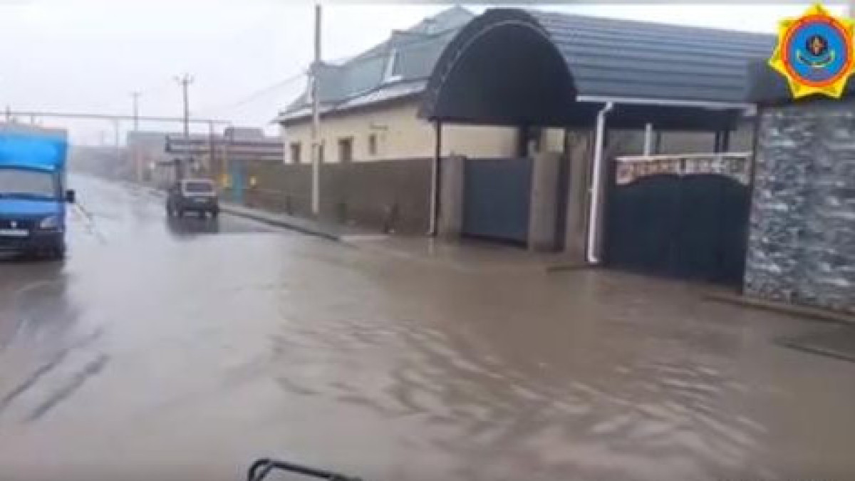 Ливень в Шымкенте: ДЧС откачали 2,5 тыс. кубометров дождевой воды