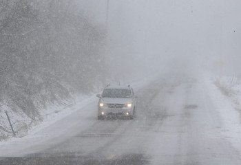В трех областях Казахстана из-за непогоды ограничено движение на трассах