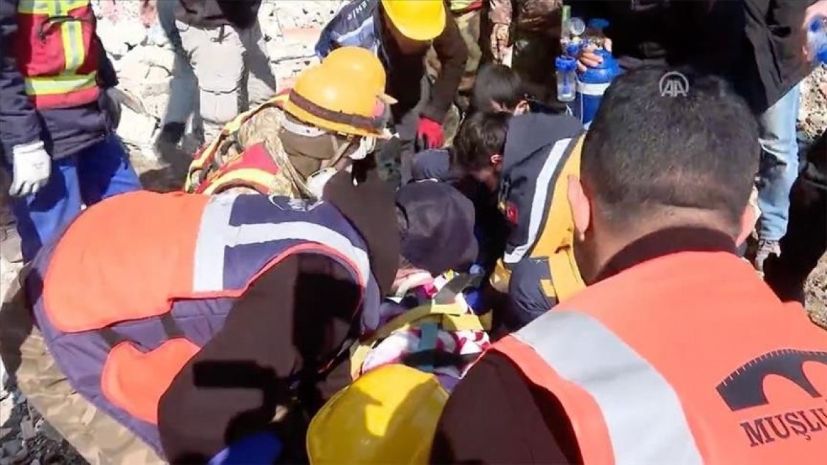 В турецком Хатае на 13-й день после землетрясения спасли трех человек