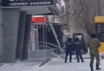 Петропавлда көпқабатты үйде өрт шығып, 107 адам эвакуацияланды