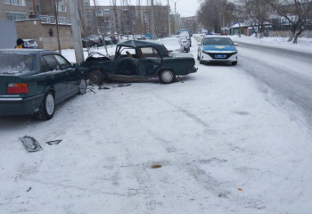 Петропавлда екі көлік соқтығысып, бірнеше адам жарақат алды