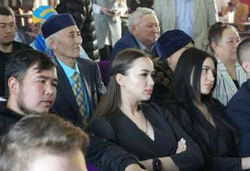 Политические партии Казахстана проводят встречи с населением