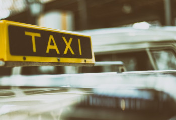 Услуги такси подорожали на 12% за год в Казахстане