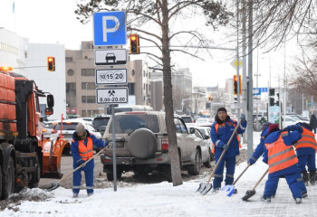 Астанада қар күреу жұмысына 2 мыңнан астам жұмысшы жұмылдырылды
