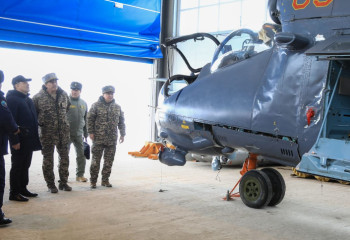 Қорғаныс министрі Ақтөбе гарнизонында болды