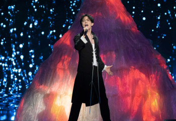 Димаш Құдайберген америкалық әріптестеріне қазақтың музыкалық аспаптарын таныстырды