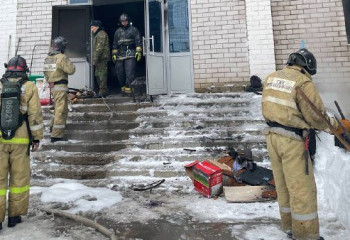 Ақтөбеде өрт шыққан мектептен 1 мыңға жуық адам эвакуацияланды