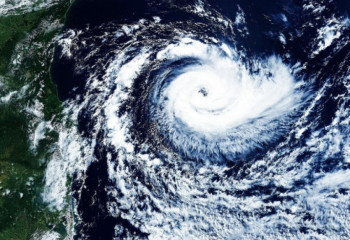 Winds lash Madagascar's coast as Cyclone Freddy makes landfall