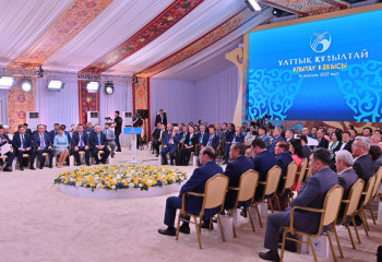 Национальный курултай становится эффективной диалоговой площадкой - Ерлан Карин