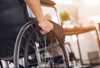 Около 530 тысяч казахстанцев получают пособие по инвалидности