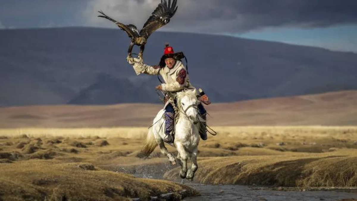 Снимок этнического казаха-кочевника назван одной из 10 лучших фотографий года