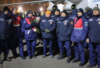 Tokayev honors Kazakhstani rescuers  working in Turkey and Syria