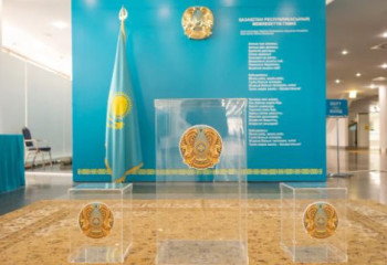 Депутаттыққа үміткерлер өңірлердегі жастармен кездесті