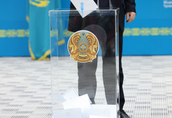 Большинство избирателей намерены принять участие в парламентских выборах Казахстана