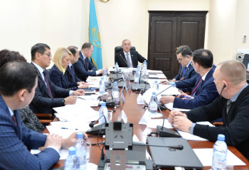 Сенатта ЕАЭО елдерінен тауар тасымалдауға қатысты заңдар талқыланды