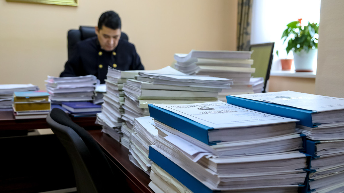 Тегін адвокат жалақысымен ауылда жұмыс істеу мүмкін емес - Мейірбек Дауылбаев