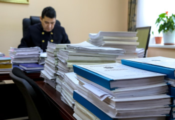 Тегін адвокат жалақысымен ауылда жұмыс істеу мүмкін емес - Мейірбек Дауылбаев