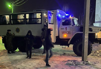 Спасатели эвакуируют людей  с дорог Актюбинской области из-за непогоды