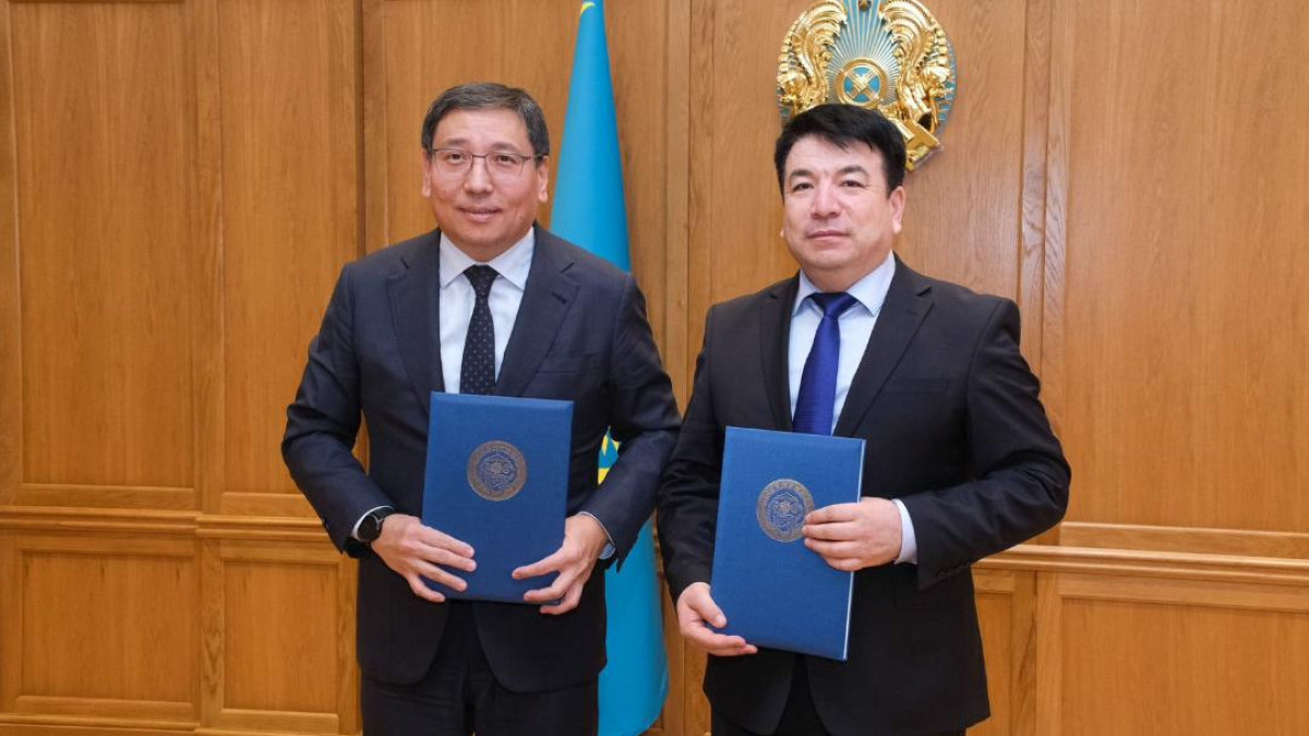 Министерство просвещения и акимат Алматы подписали дорожную карту