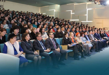 Оқу-ағарту министрі білім беру саласының қызметкерлерімен кездесті