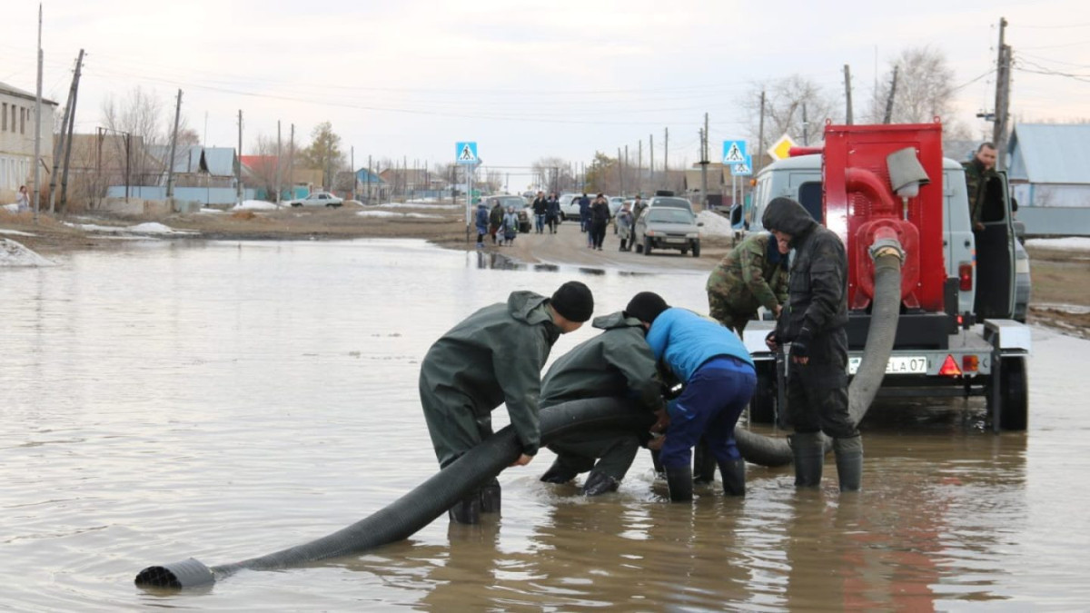 Дренажные системы не справляются с осадками в ряде регионов Казахстана
