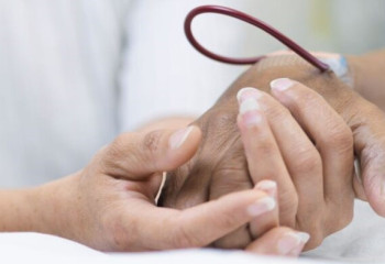 Елімізде онкологиялық көмекті жаңғыртатын жаңа бағдарлама құрылады