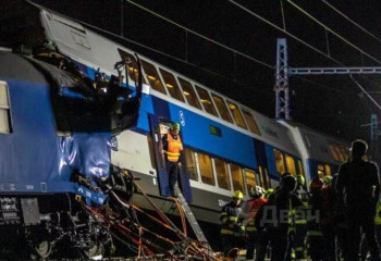 Грекияда пойыз апатынан 26 адам қаза тапты