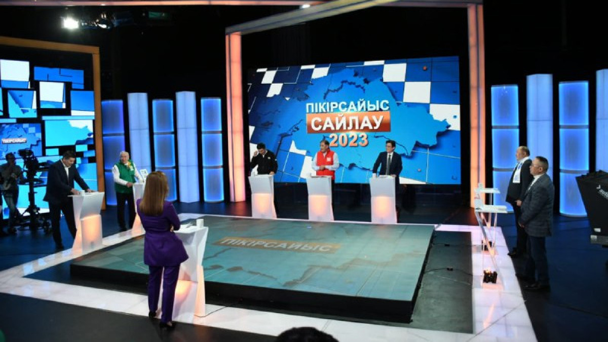 Начались дебаты между политическими партиями Казахстана