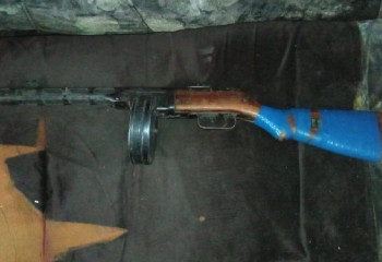 Пистолет-пулемет времен Второй мировой войны обнаружили у жителя Щучинска