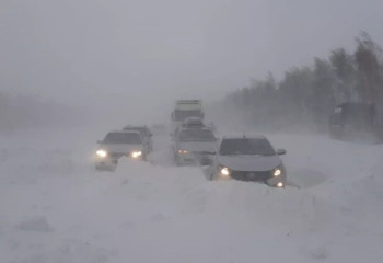 Из снежного заноса эвакуировано 128 человек в Актюбинской области