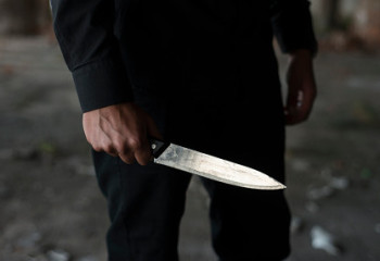 Напал с ножом на продавца пьяный посетитель в ЗКО