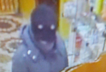 Қостанай облысында бетперде киген азамат дүкен тонады