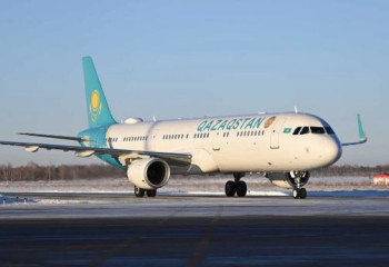 Тоқаев Өзбекстан президентімен бейресми кездесу үшін Шымкентке барды