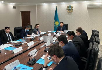 Әділет министрі заң жобаларын әзірлеу жұмысын сынға алды