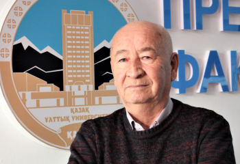 Диктор Әнуарбек Байжанбаевтың баласы