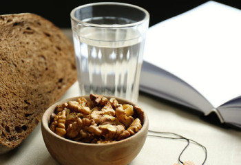 Профессор нутрициолог рассказал о влиянии поста на организм