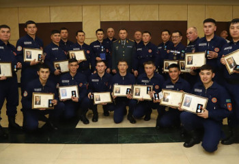 В МЧС наградили спасателей, участвовавших в поисково-спасательных работах в Турции