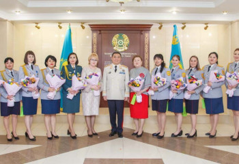 В МВД поздравили женщин-полицейских с праздником