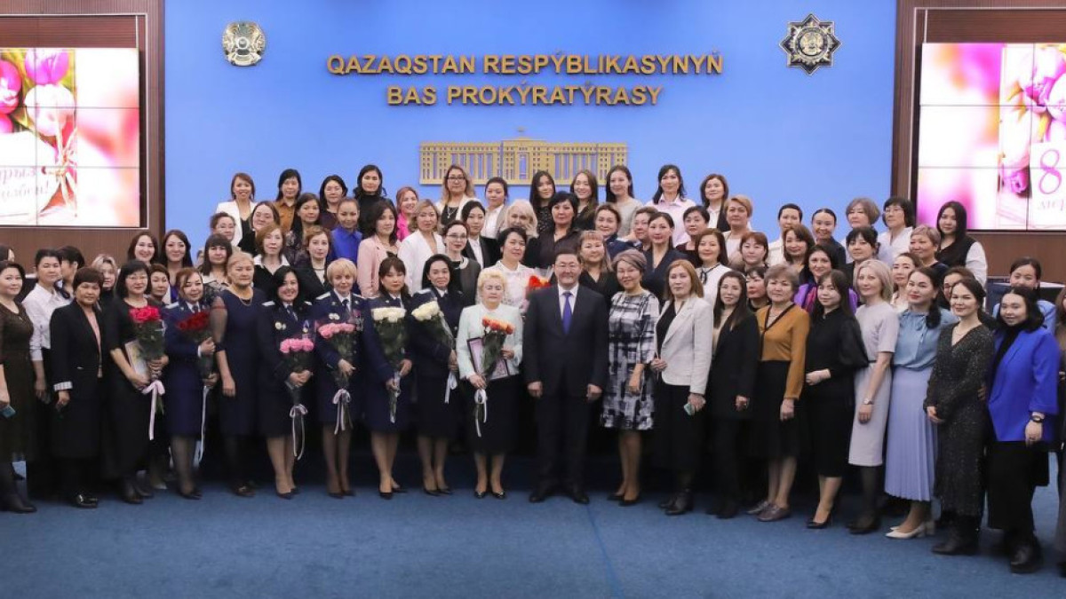 Over 200 women prosecutors receive departmental awards