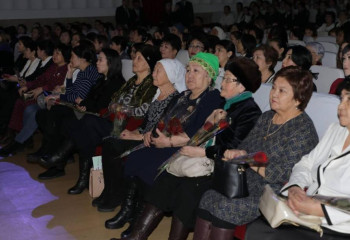 Многодетных матерей наградили в Улытауской области