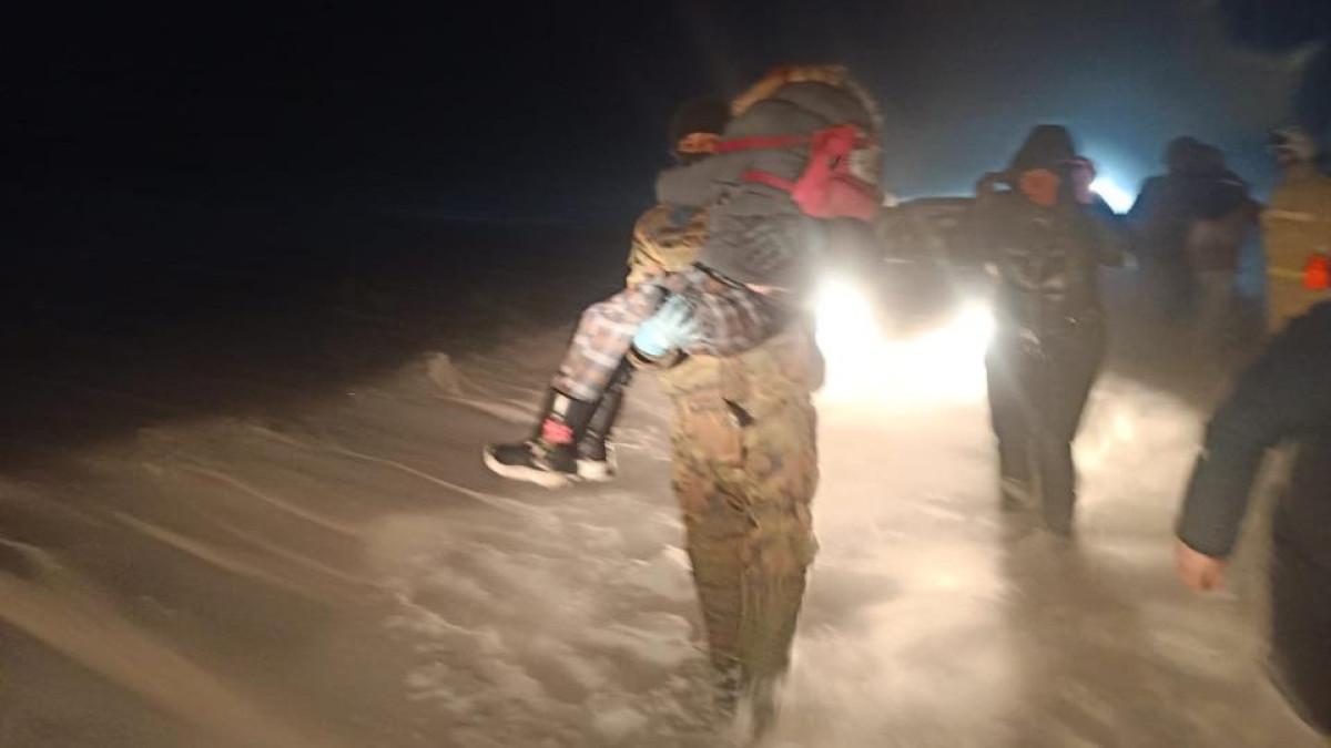 Over 20 people rescued on snow-covered roads of Kostanay region