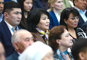 Партийные кандидаты в Мажилис и маслихаты продолжают встречи в регионах